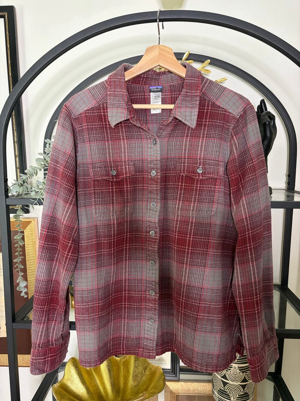Patagonia Fjord Flannel Shirt Women’s 12 Burgundy Gray Plaid Organic Cotton